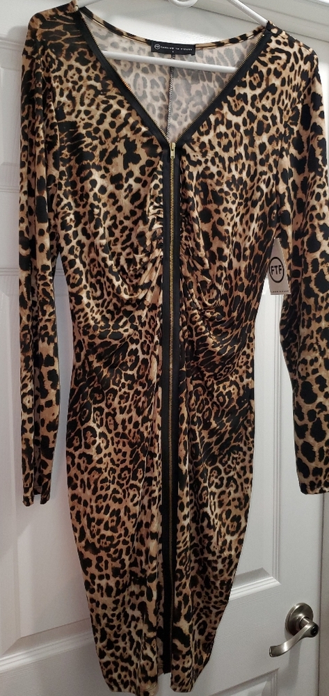Long sleeve fitted dress